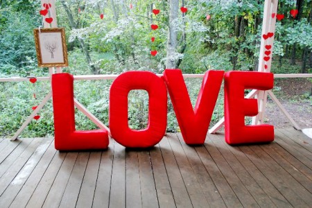 Большие буквы LOVE для фотосессий в аренду